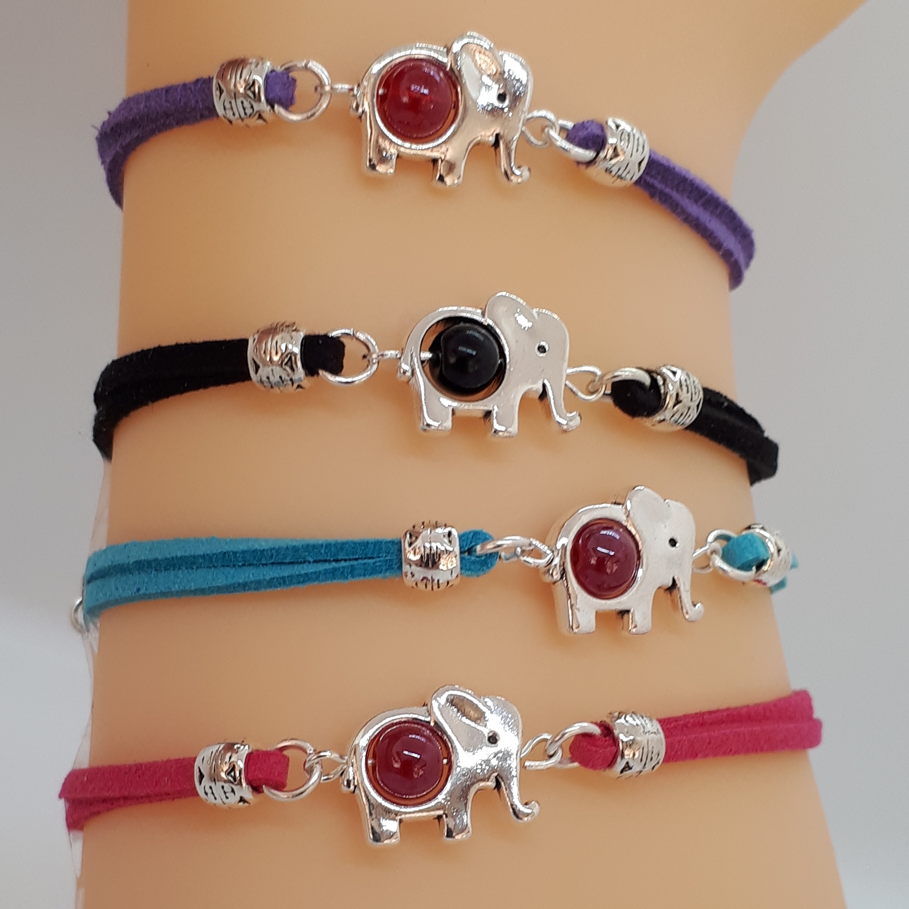 Bracelet-Suede-Cord-Elephant-Each-R30