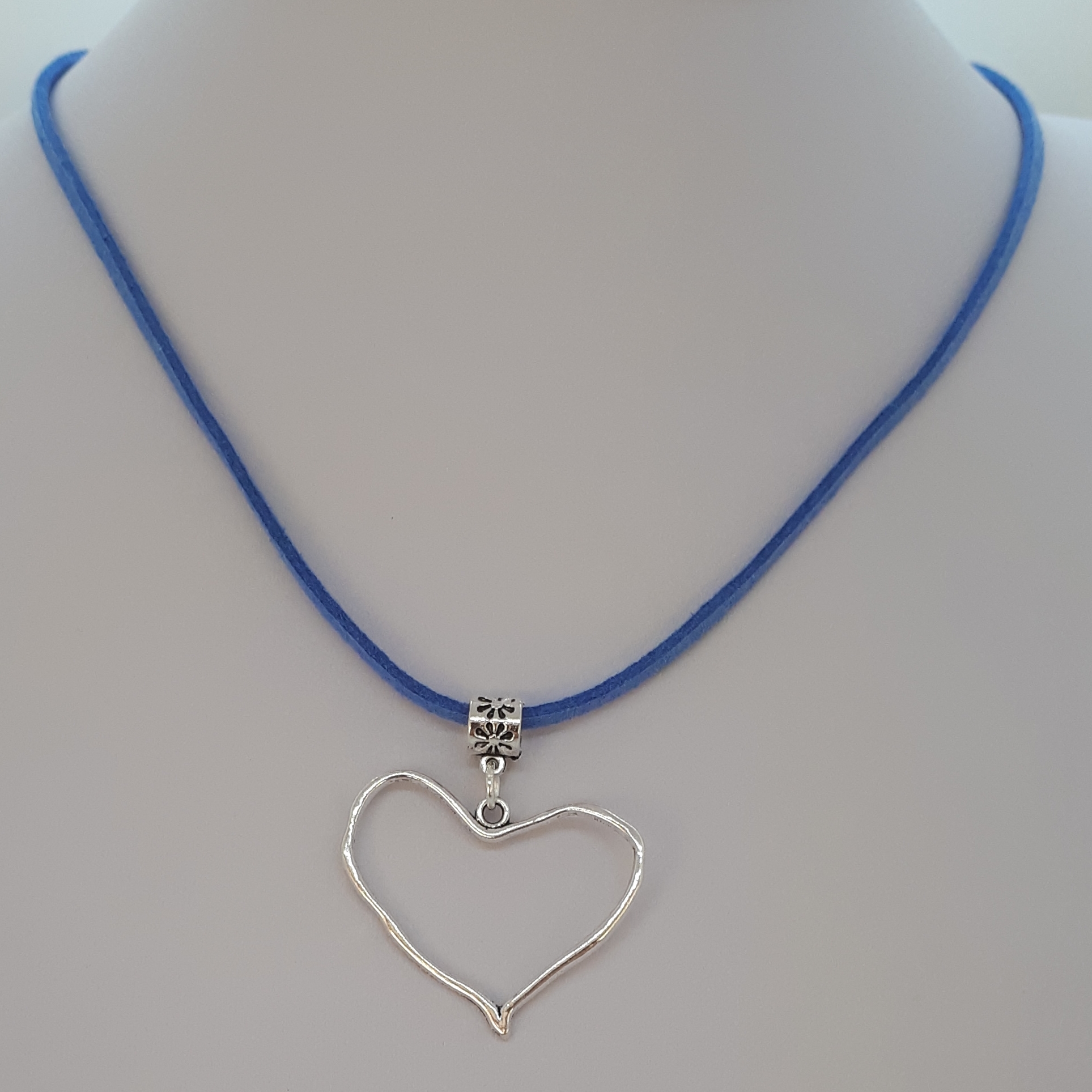 Pendant-Suede-Cord-Heart-(1)-(DB)-R40